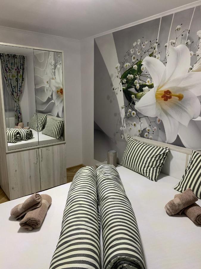 Holiday Apartment Sibiu Esterno foto